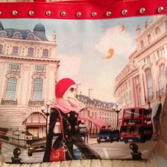 **NEW**.  illustration Handbag with Red Detailing - Picture 1 of 2